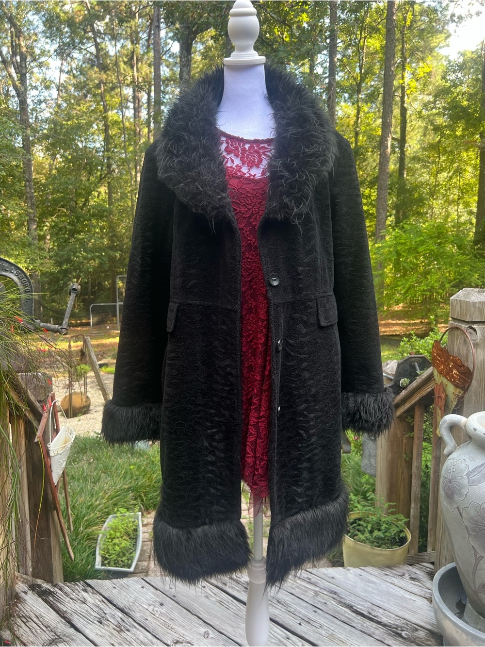 Giacca by Gallery Black Faux Fur Textured Long Coat Red Lining L/XL